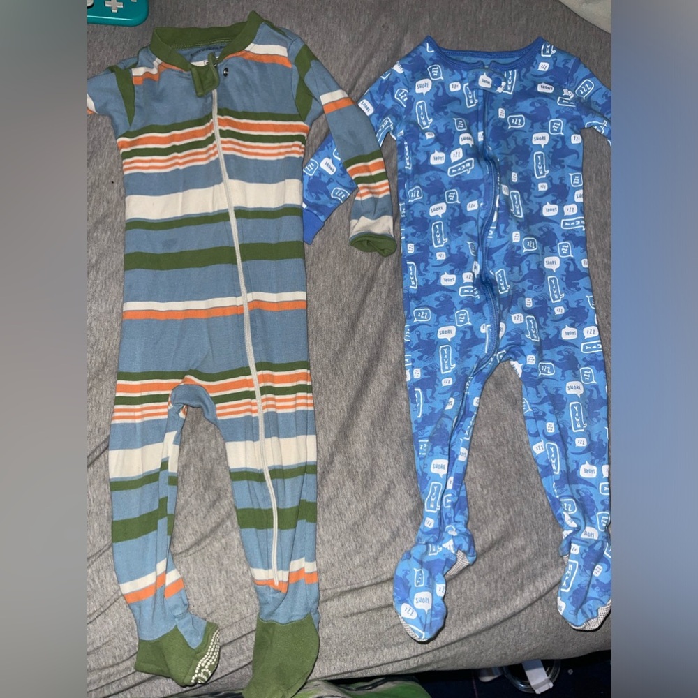 12 months footed sleepers